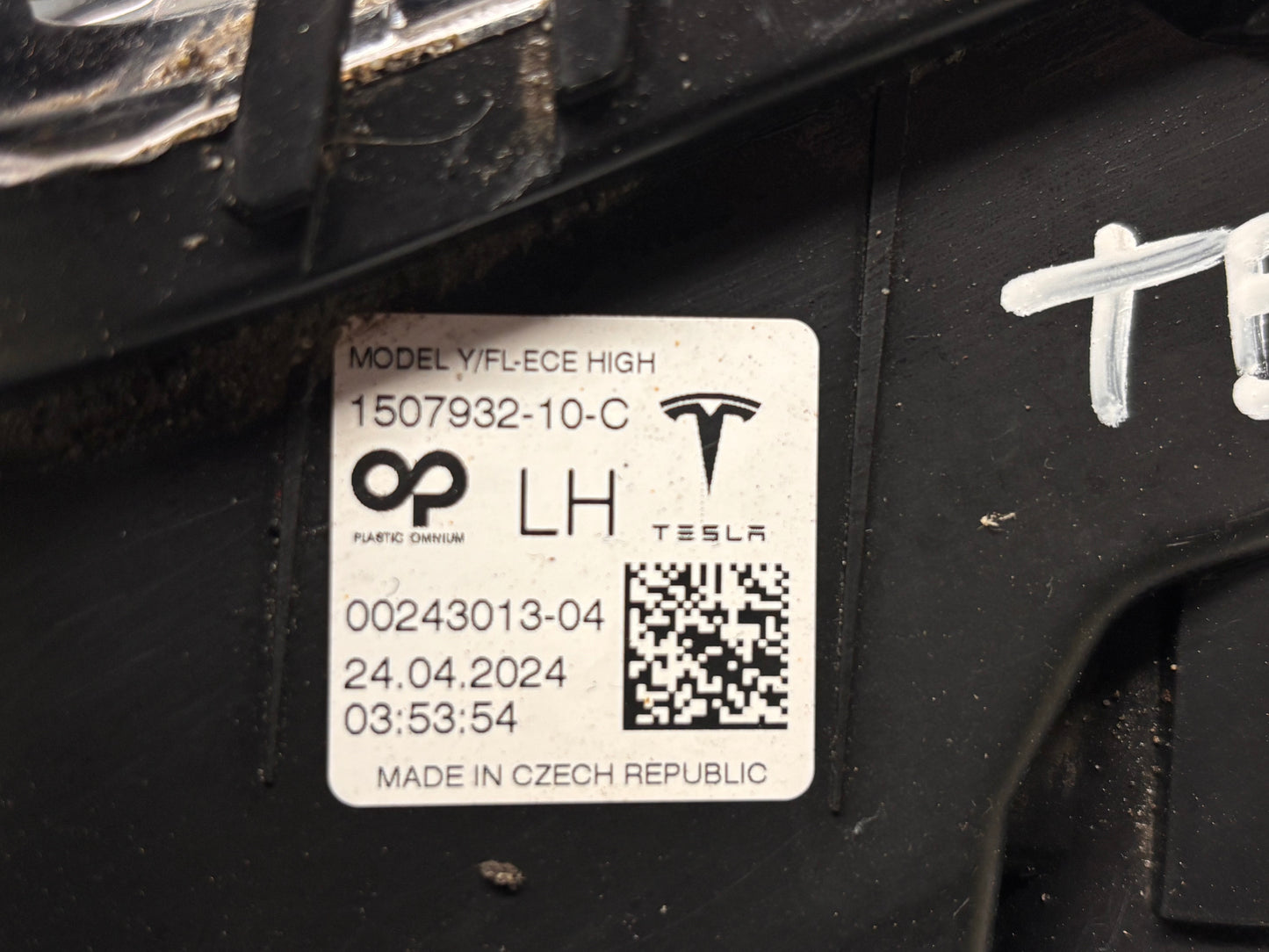 Лява дневна светлина (DRL) • Tesla Model 3 / Model Y (2020–2025)