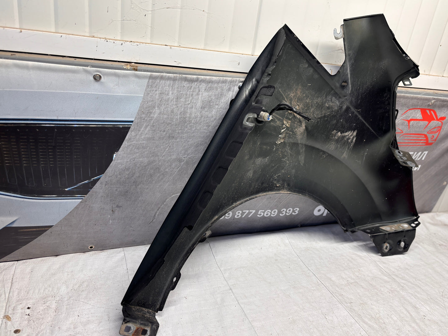 Преден ляв калник • Ford Transit Courier • 2014–2018