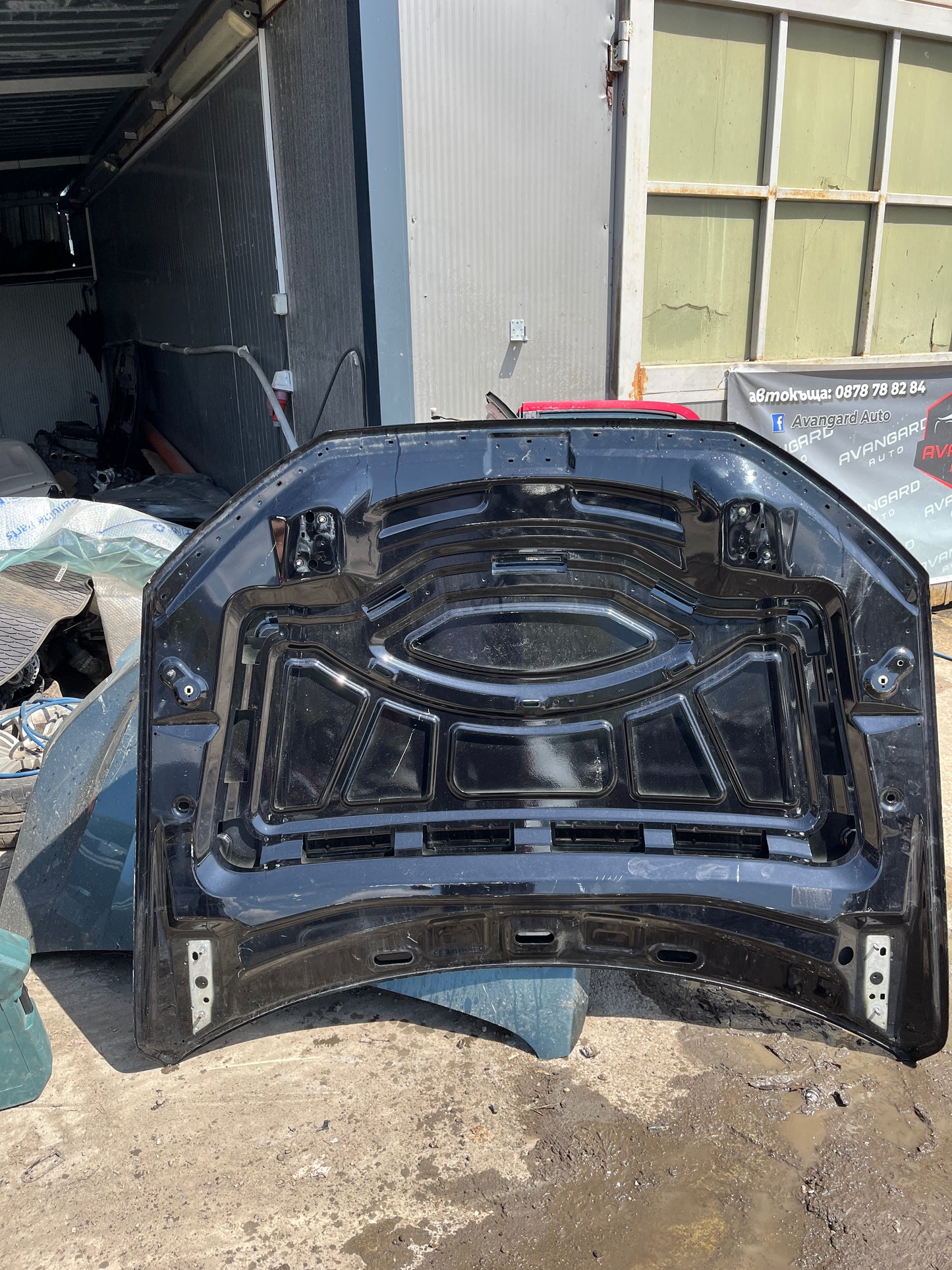 Капак Volkswagen Toareg 3