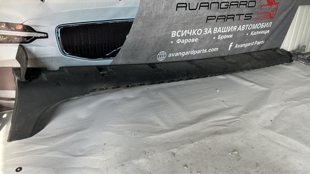 Ляв праг Dacia Duster