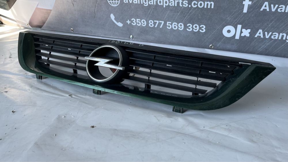 Решетка Opel Vectra B 1995-2002