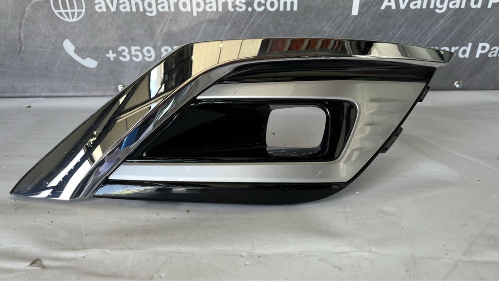 Лява основа за халоген Mitsubishi Outlander 2016-2021