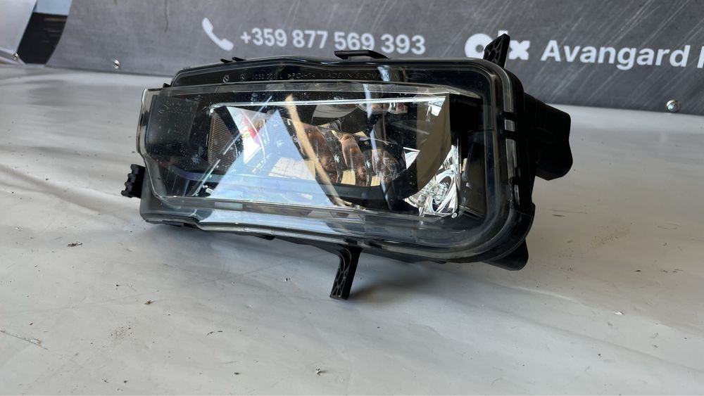 4 броя десен и 2 брой ляв халоген Volkswagen Transporter T6