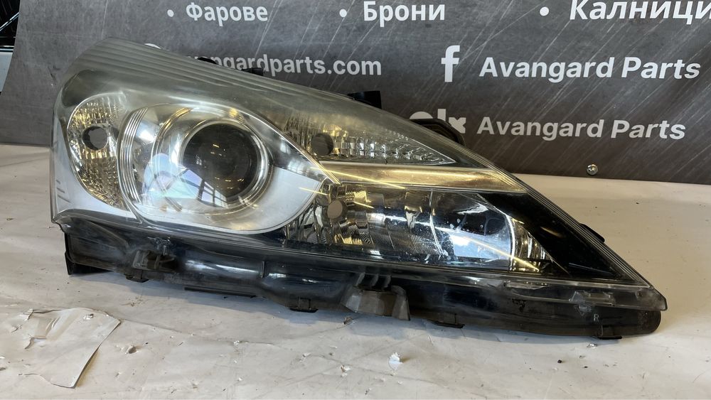 2 броя десен фар Toyota Verso Facelift (2013-2018)