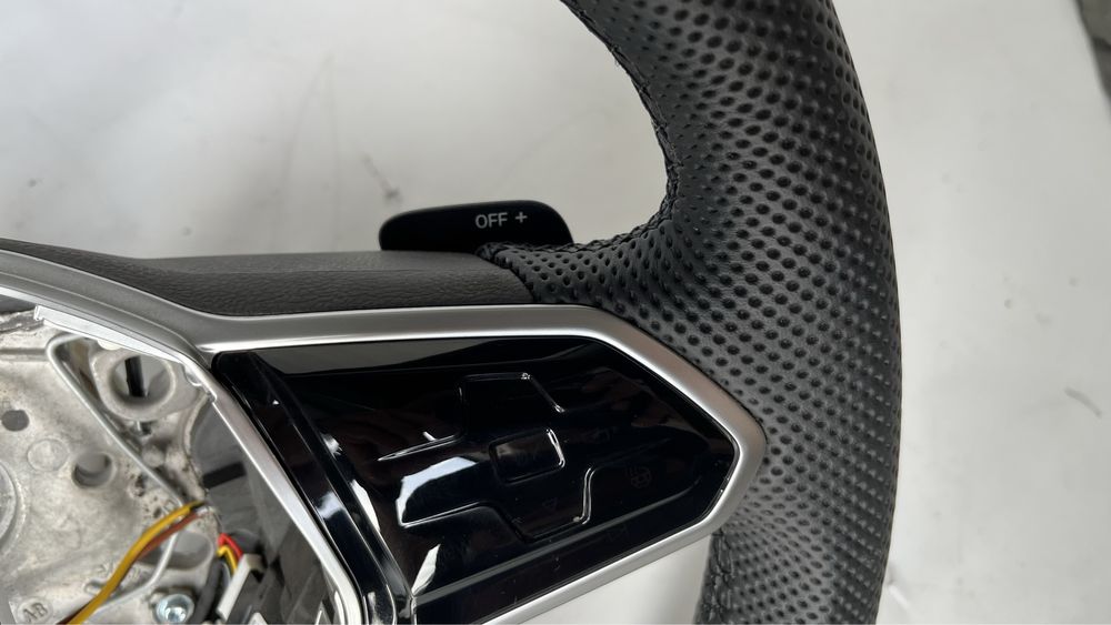 2 броя волан VW Golf 8 2019-