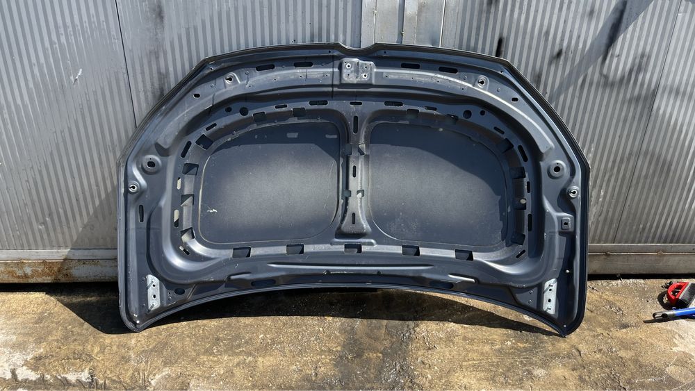 Преден капак VW Touran 2015-.