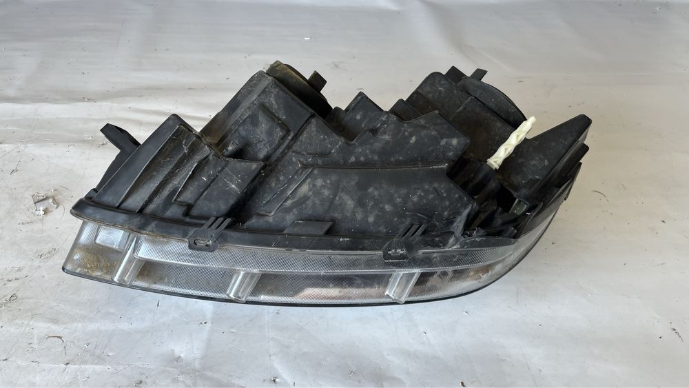2 броя десен фар Dacia Logan(17-20), Sandero(16-20)