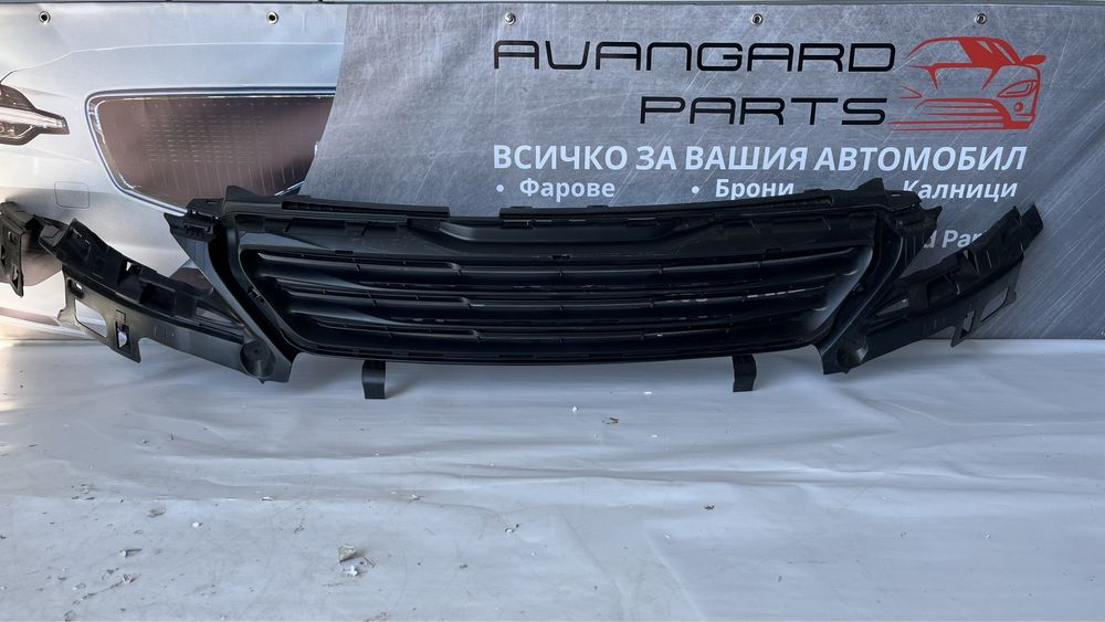 2 броя решетка Peugeot 308