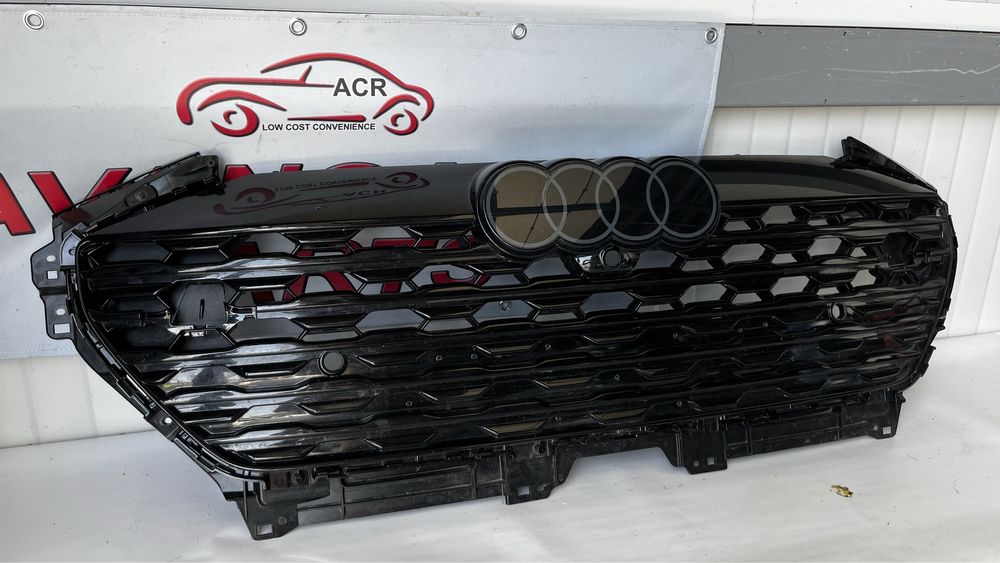 Решетка Audi E-tron 2019-