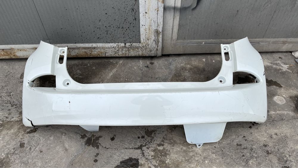 3 броя задна броня Toyota Ractis 2 (2010-2017)