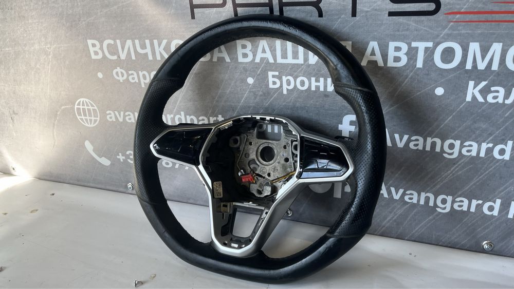 2 броя волан VW Golf 8 2019-
