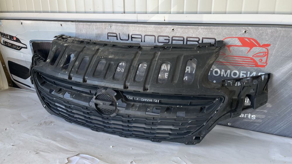 Решетка Opel Corsa E 2014-2019
