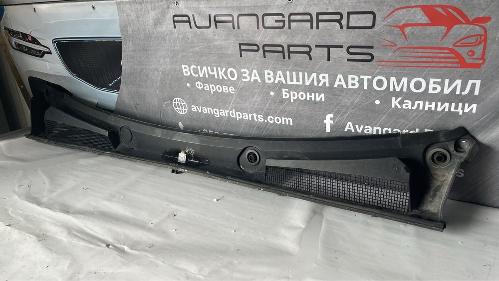 Решетка под чистачките Renault Traffic 3 2014-