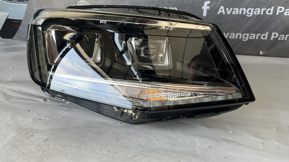 Десен фар Volkswagen Caddy 4