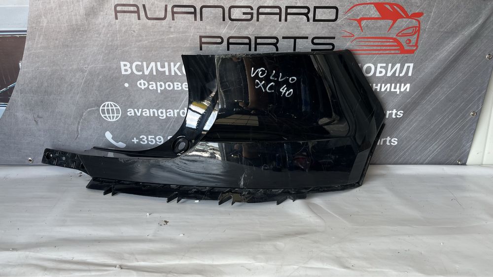 Десен ъгъл от задна броня Volvo XC40