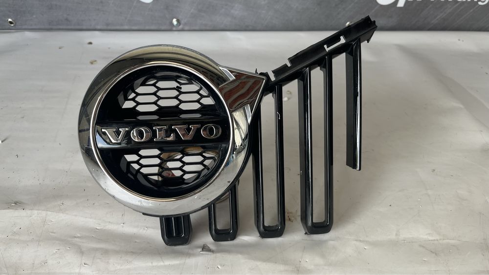 Емблема Volvo