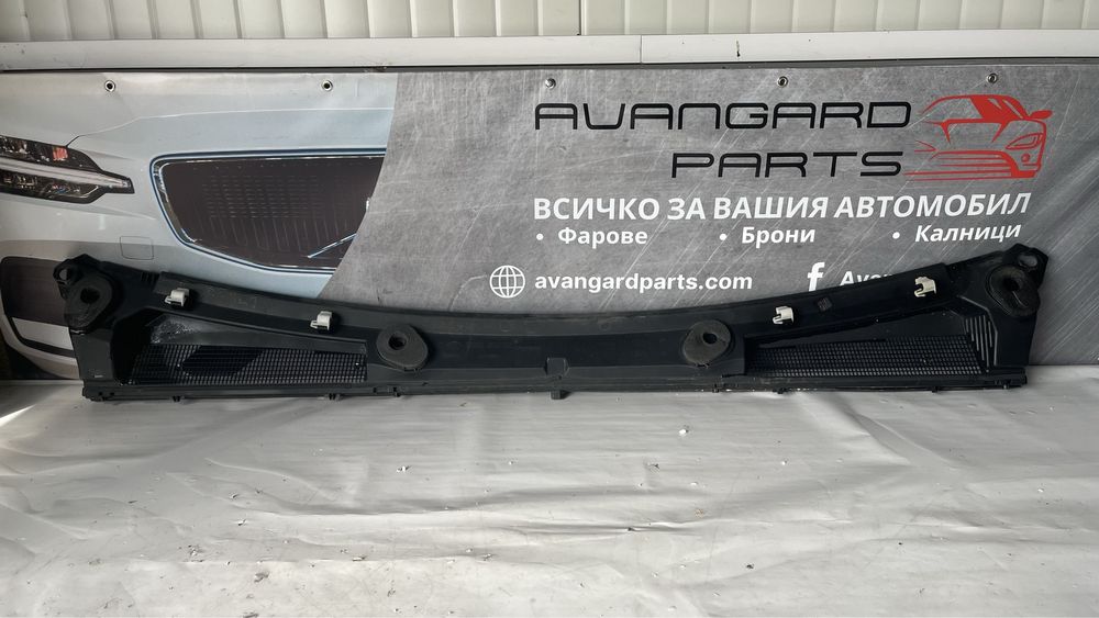 Решетка под чистачките Renault Traffic 3 2014-
