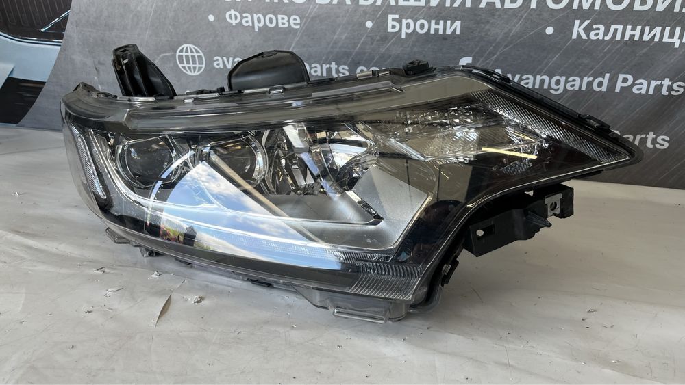 Ляв и десен фар Mitsubishi Outlander 2013-2021