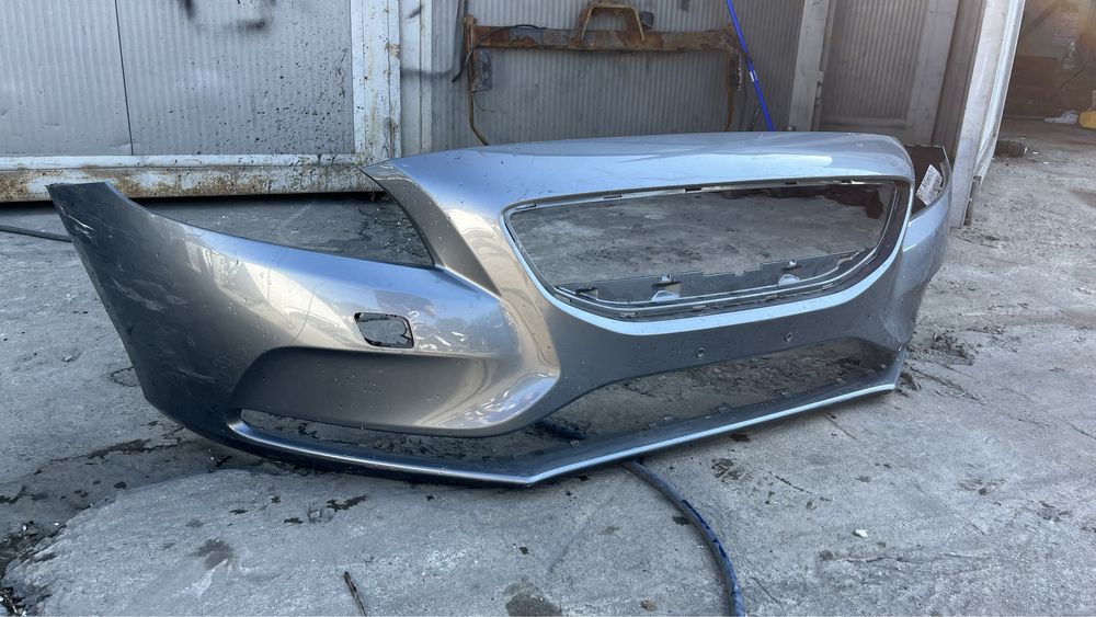 Предна броня Volvo V40 (2013-2016)
