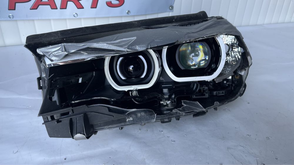 2 броя ляв фар BMW 5 G30/G31 (2017-2023)