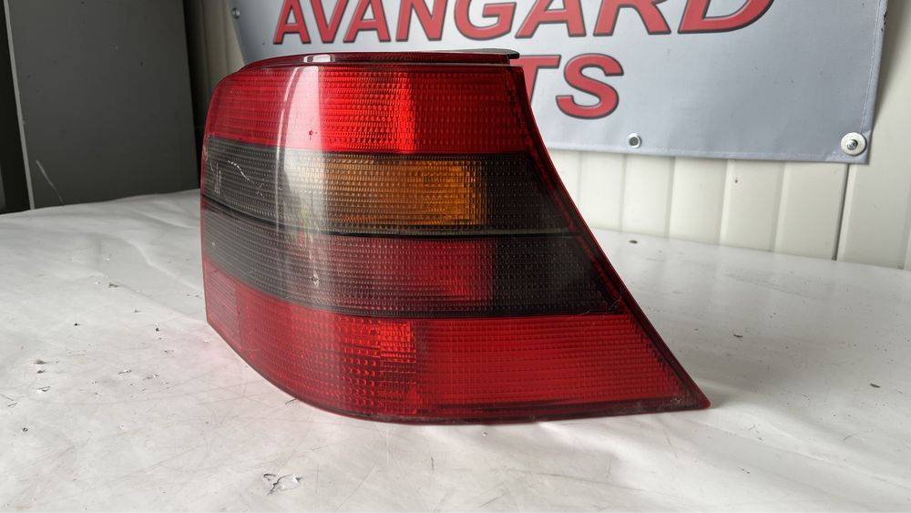 Десен стоп Volkswagen Golf 4