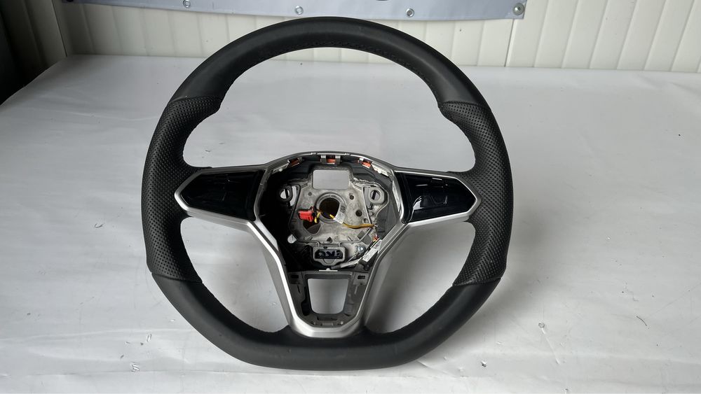 2 броя волан VW Golf 8 2019-