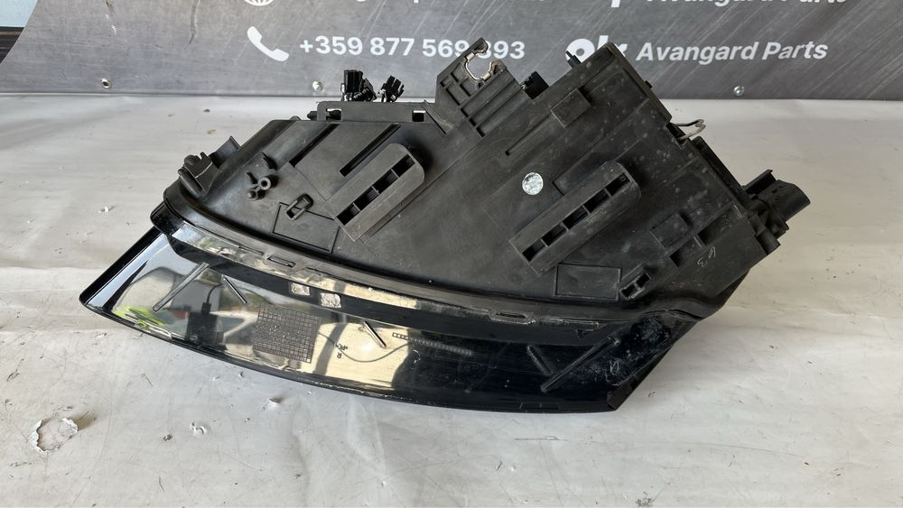 2 броя десен фар и 1 брой ляв фар Audi Q5 8R 2008-2017