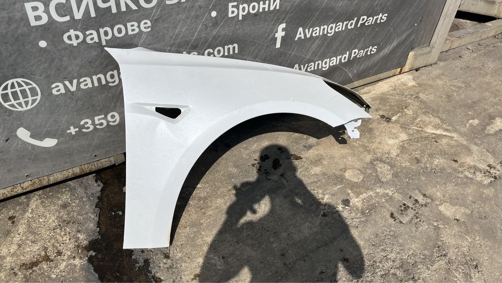 Десен калник Tesla 3 2018- и Tesla 3 2024 Facelift