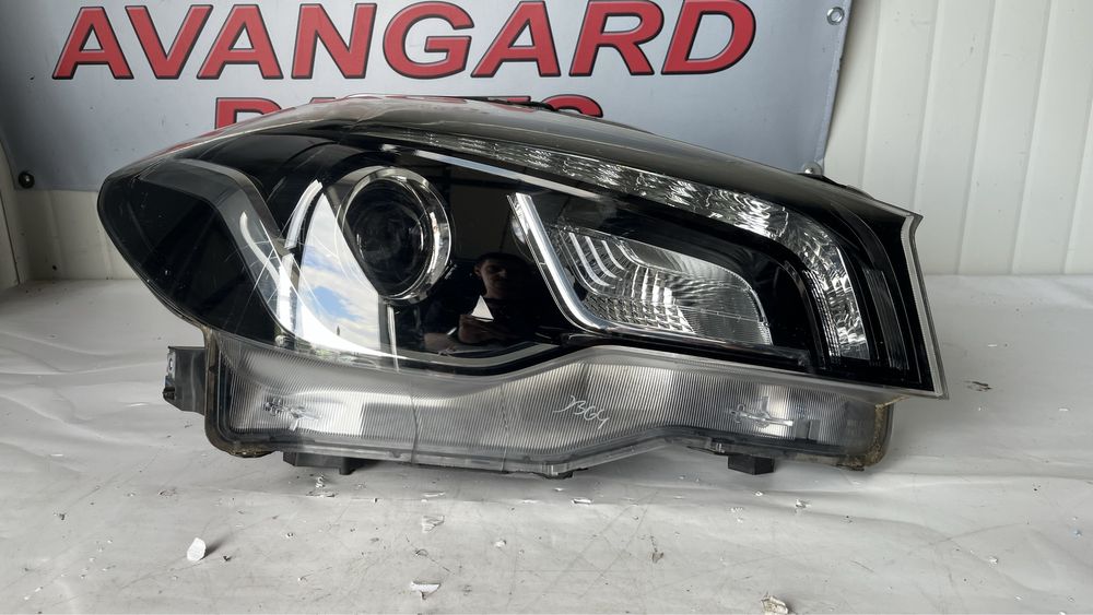3 броя десен и 1 брой ляв фар Suzuki SX4 S Cross 2013-