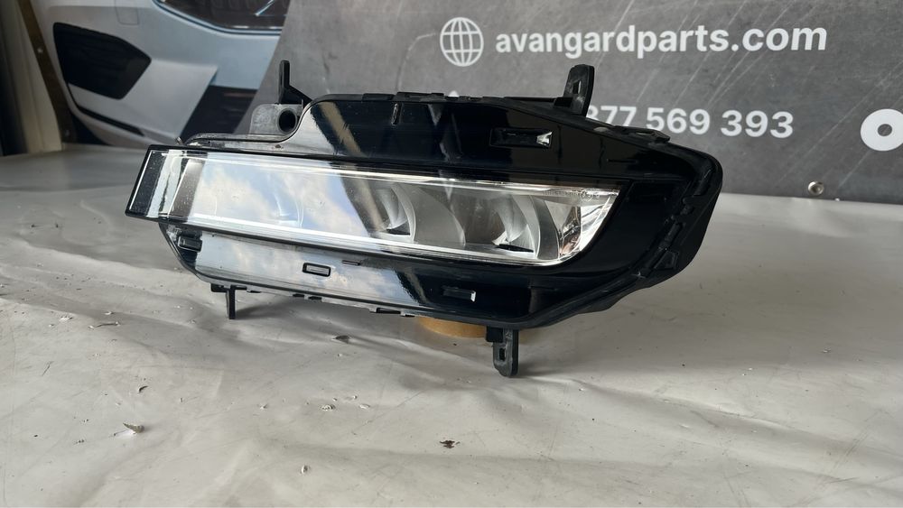 десен халоген Skoda Octavia 3 (2014-2019)