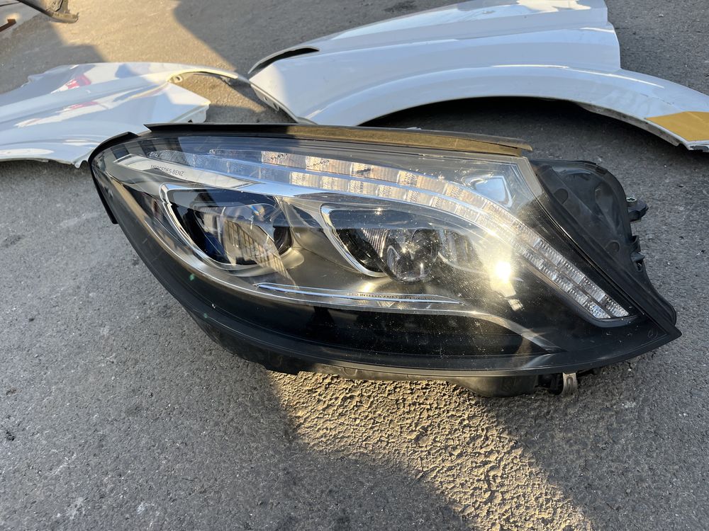 Фар Mercedes S Class W222