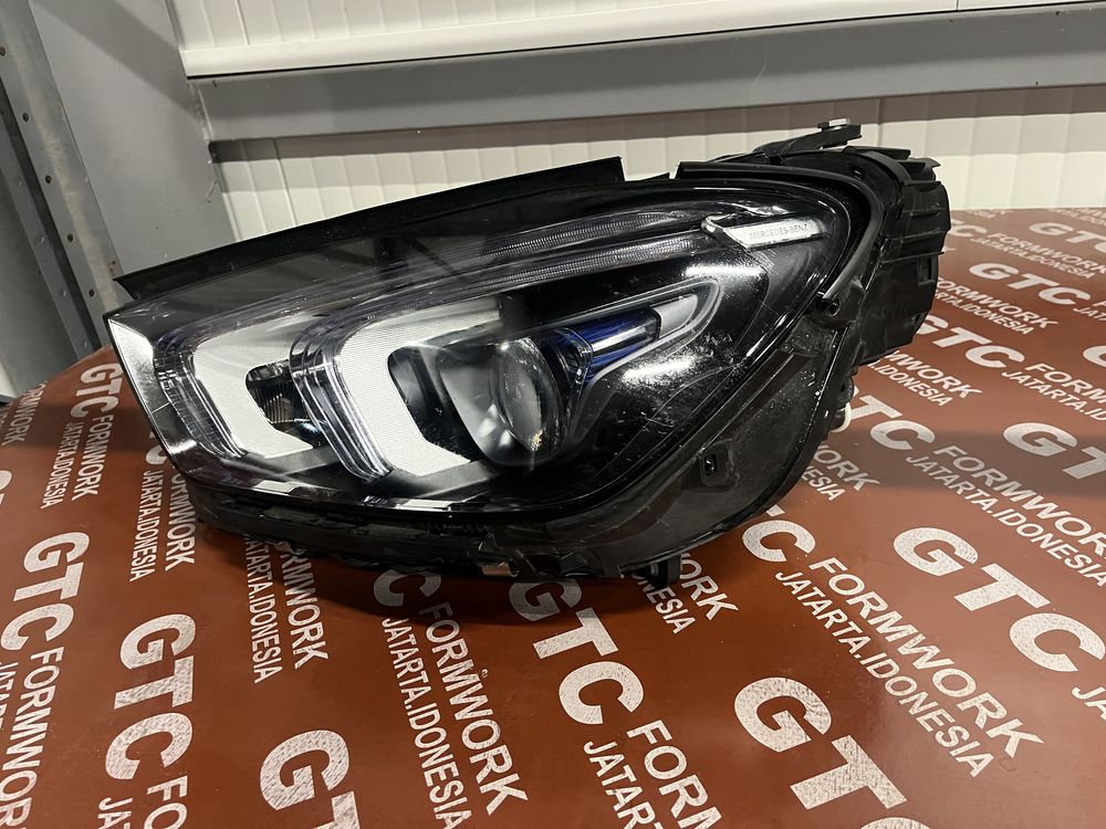 Фар Mercedes GLE W167 ляв