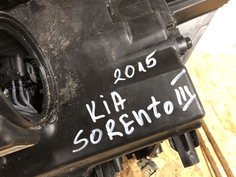 Фар Kia Sorento 2015