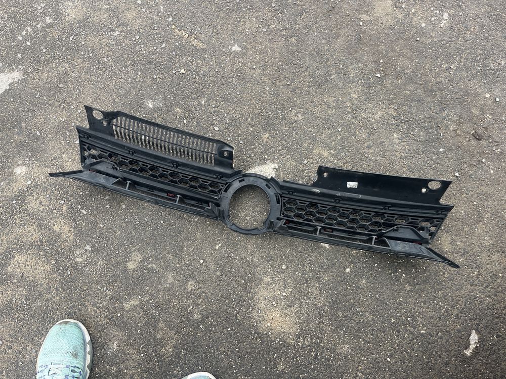 Решетка Volkswagen Golf 6 GTI 2009-