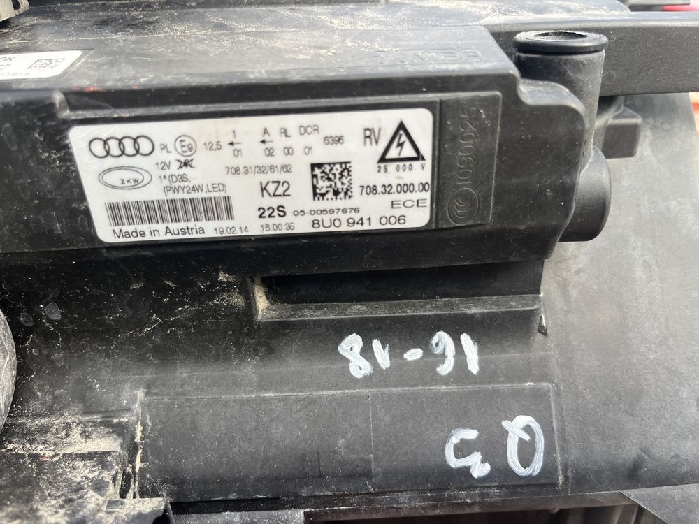 Фар Audi Q3 десен