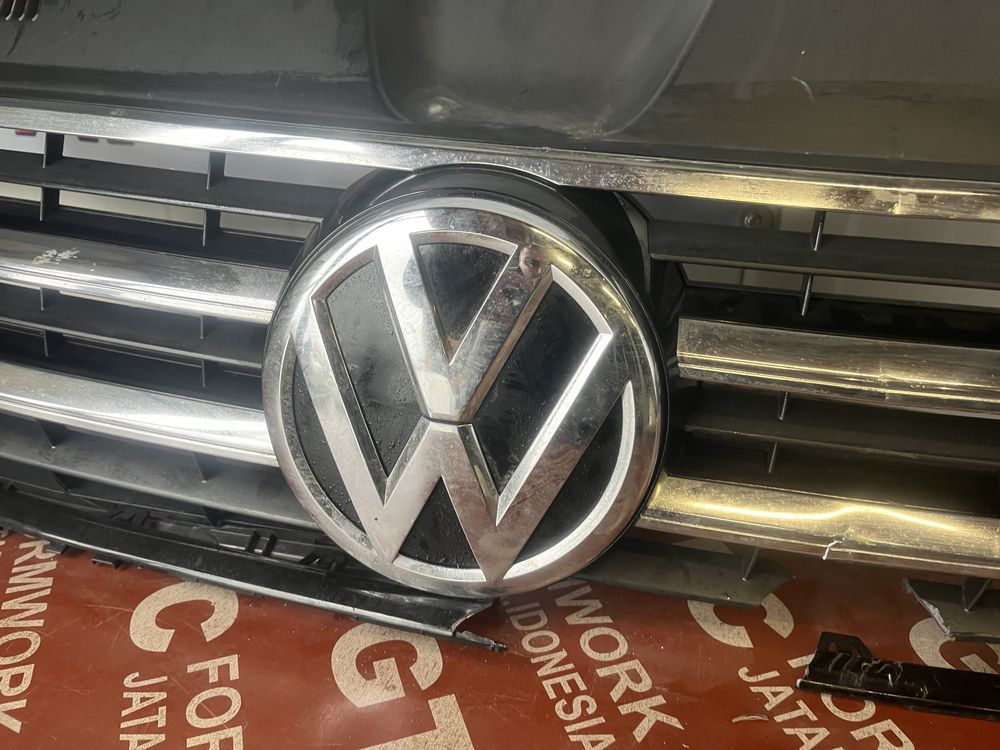 Решетка Volkswagen Transporter T6