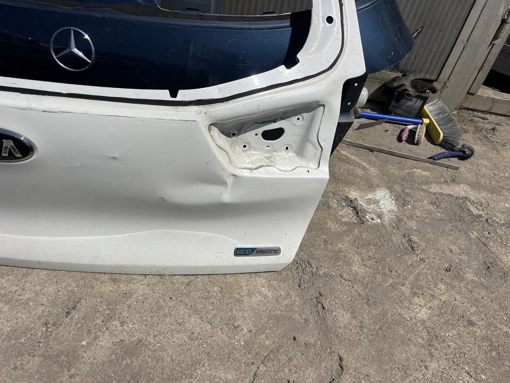 Капак,багажник Kia Niro