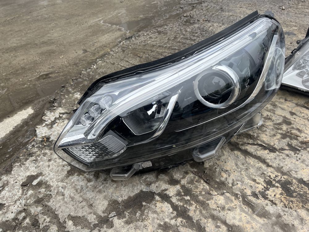 Фар Toyota Proace 2021 bi-xenon 2бр