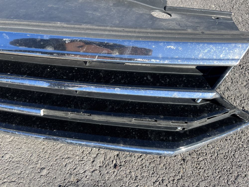 Решетка Volkswagen Passat B8 2бр