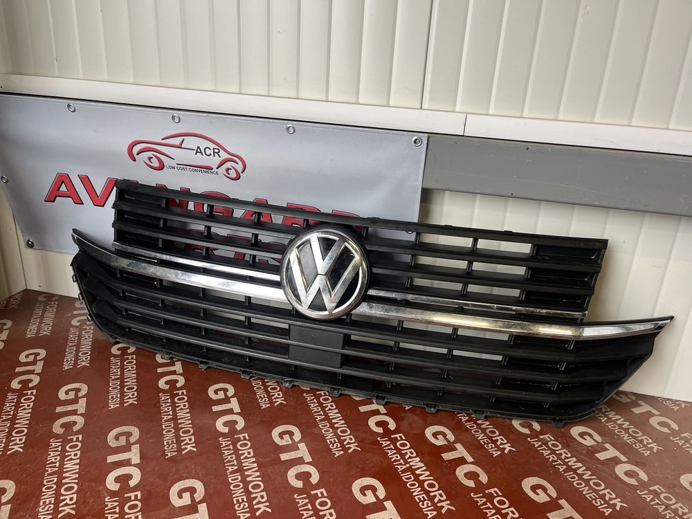 2 броя решетка Volkswagen T6.1 2020г