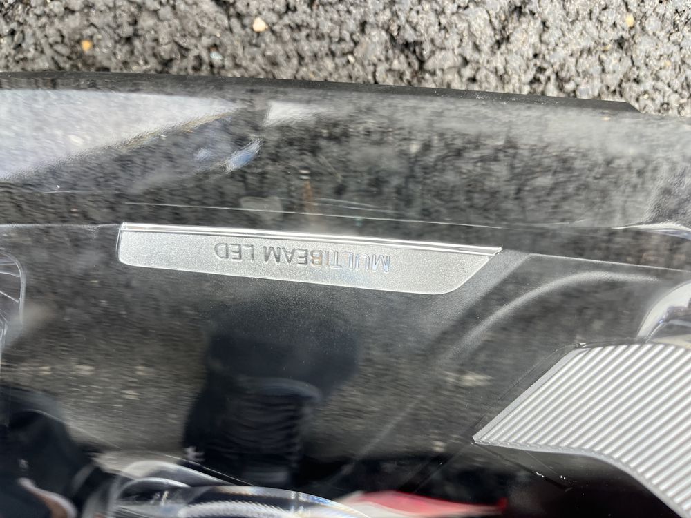 Ляв и десен фар Mercedes GLE W167 2019-