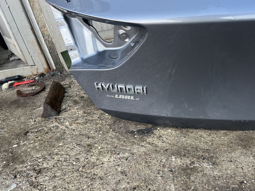Капак/багажник Hyundai I30 2017г 3бр