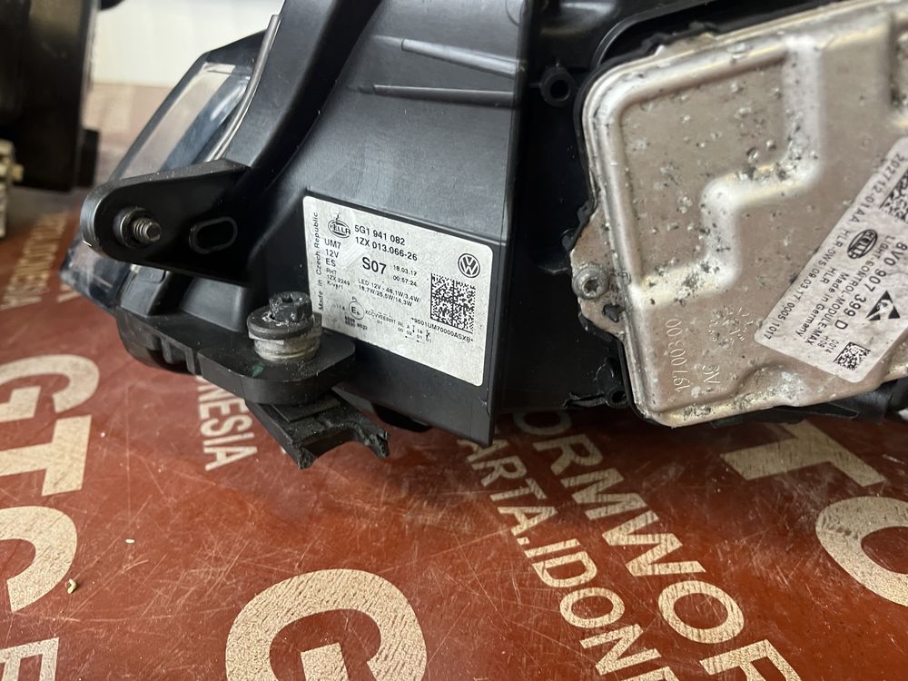 Фар Volkswagen Golf 7 Full LED