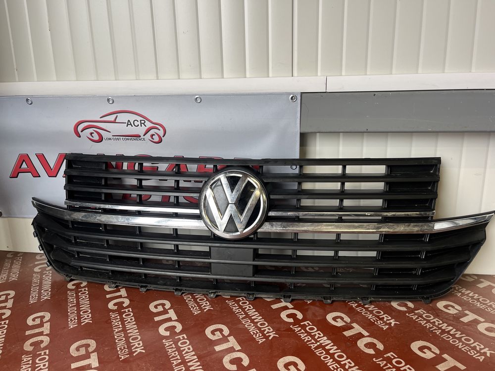 2 броя решетка Volkswagen T6.1 2020г