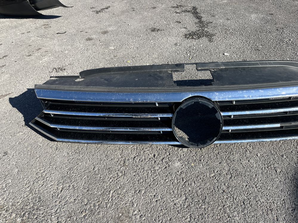 Решетка Volkswagen Passat B8 2бр