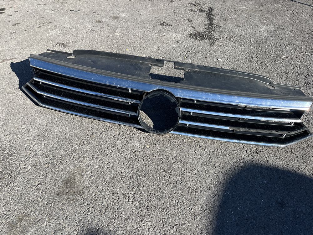 Решетка Volkswagen Passat B8 2бр