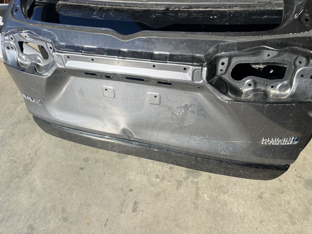 Багажник/капак Toyota Rav 4 2019- 2бр
