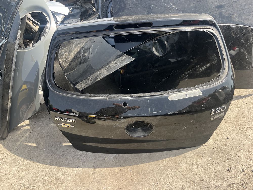 Капак,багажник Hyundai i20 2бр