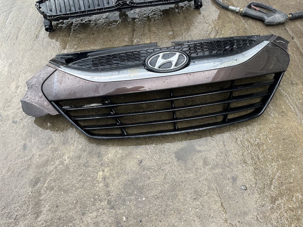 Решетка Hyundai IX35 2010-