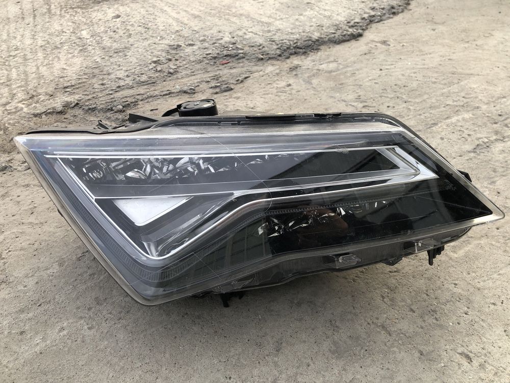 Фар Seat Leon LED 2019
